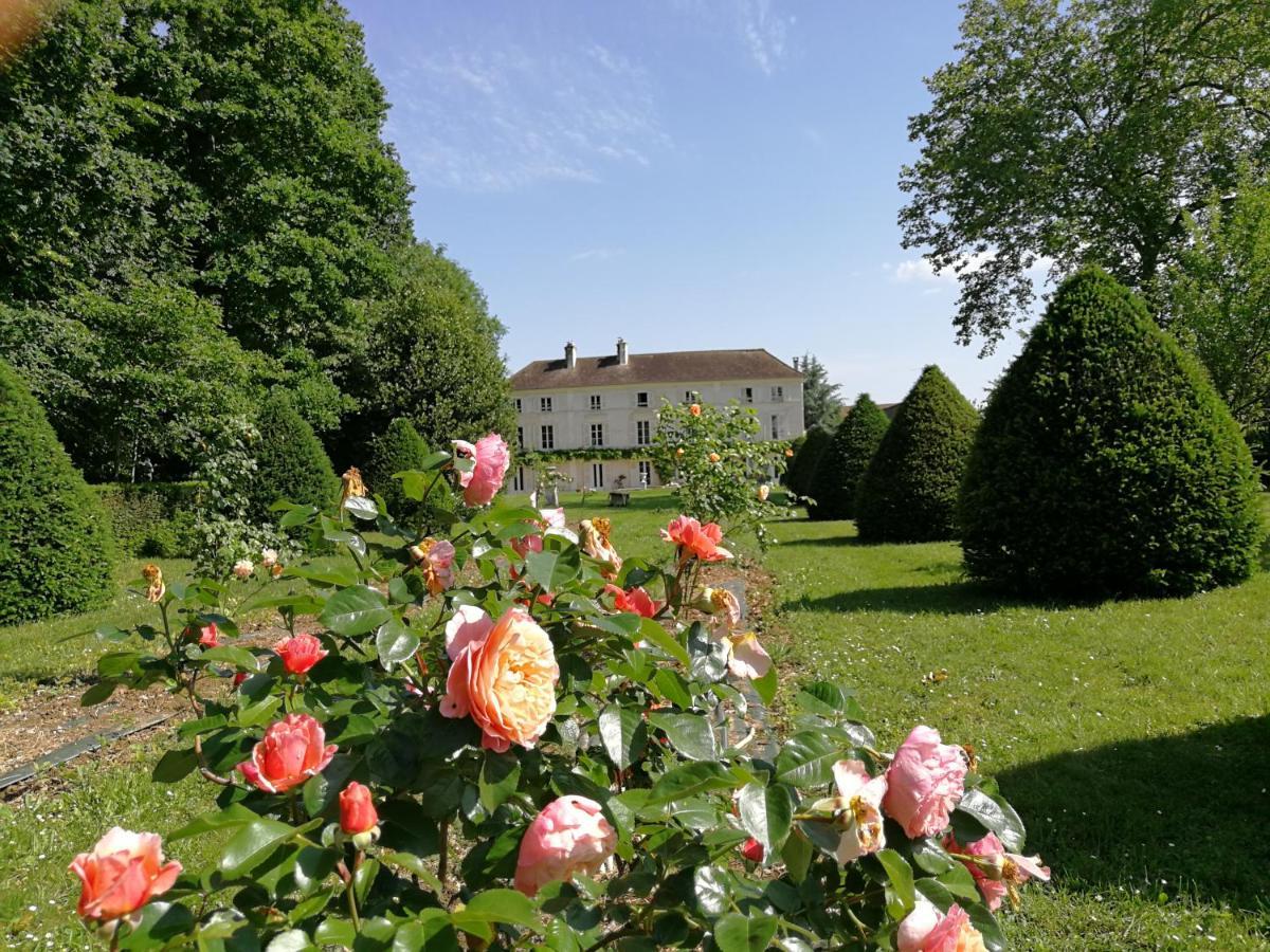 Chateau De Brinville Saint-Sauveur-sur-Ecole المظهر الخارجي الصورة